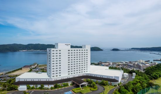 It is a busy day-to-day life, a Japanese family, a luxury system