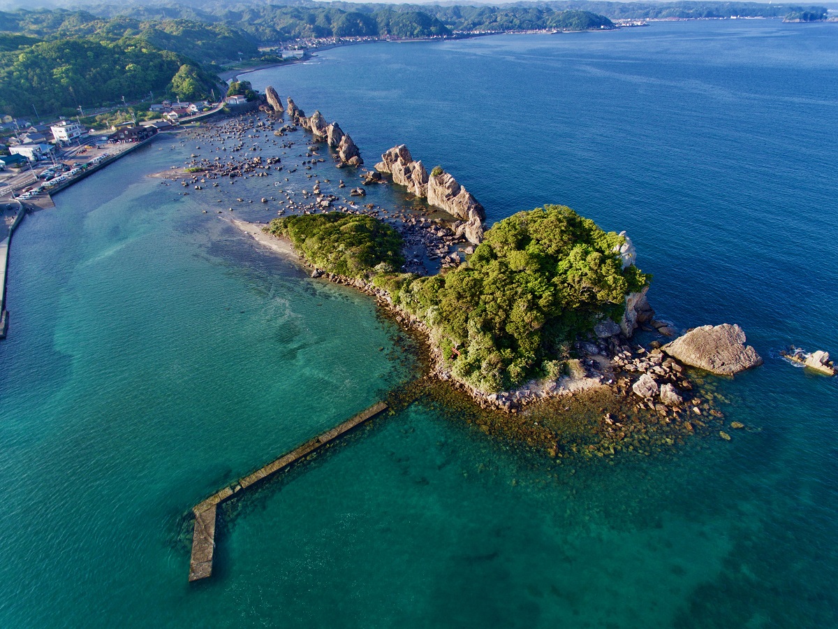 Bridge pile rock | Mercure Wakayama Kushimoto Resort & Spa