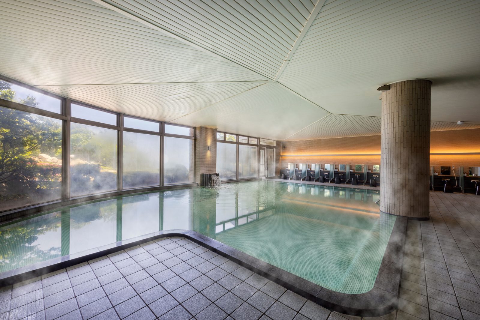 Hot springs and large baths Main Visual | Mercure Wakayama Kushimoto Resort & Spa