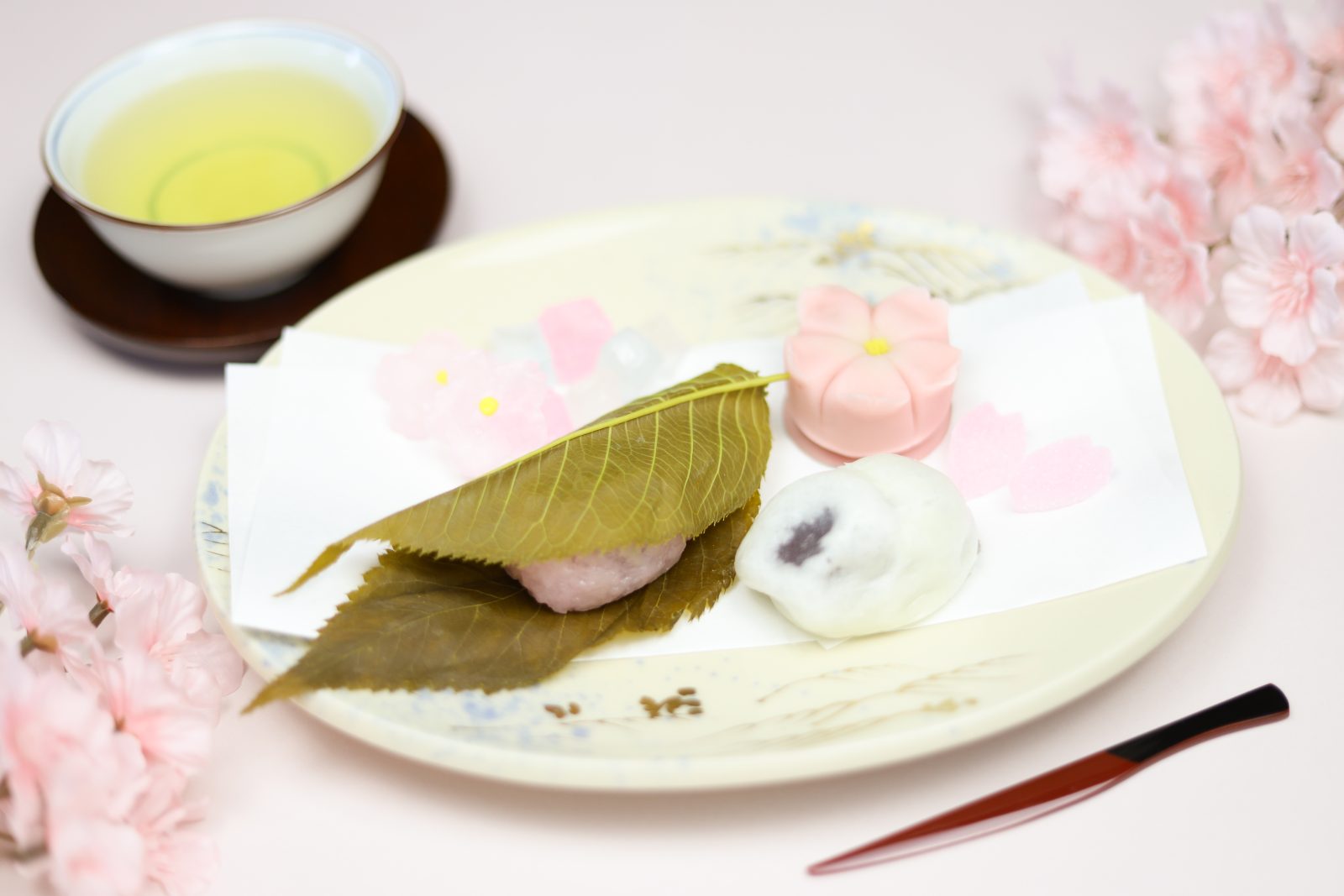 ～串本で愛され続ける老舗和菓子と、春を楽しむご褒美時間～